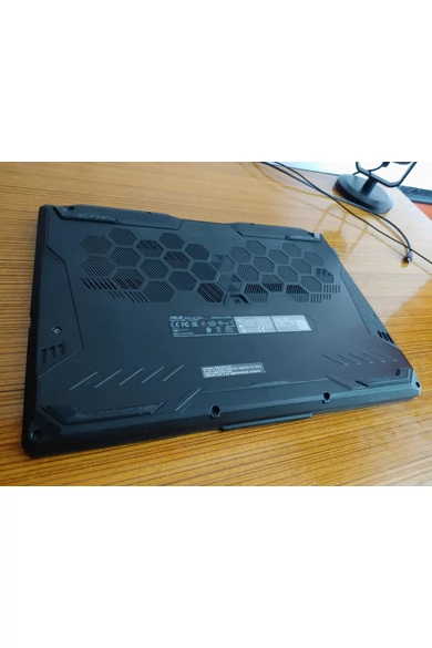 Asus TUF Gaming F15 laptop + Win11Pro eredeti, 15,6